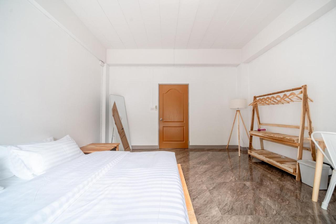 Socialer Coliving & Coworking Space Chiang Mai Buitenkant foto